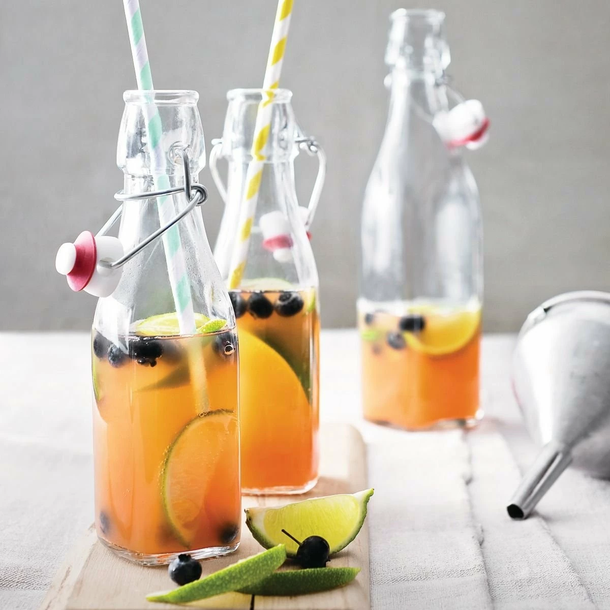 Bormioli Rocco 8.5oz Swing Top Glass Bottle 6 Bormioli Rocco 8.5oz Swing Top Glass Bottle - Image 4