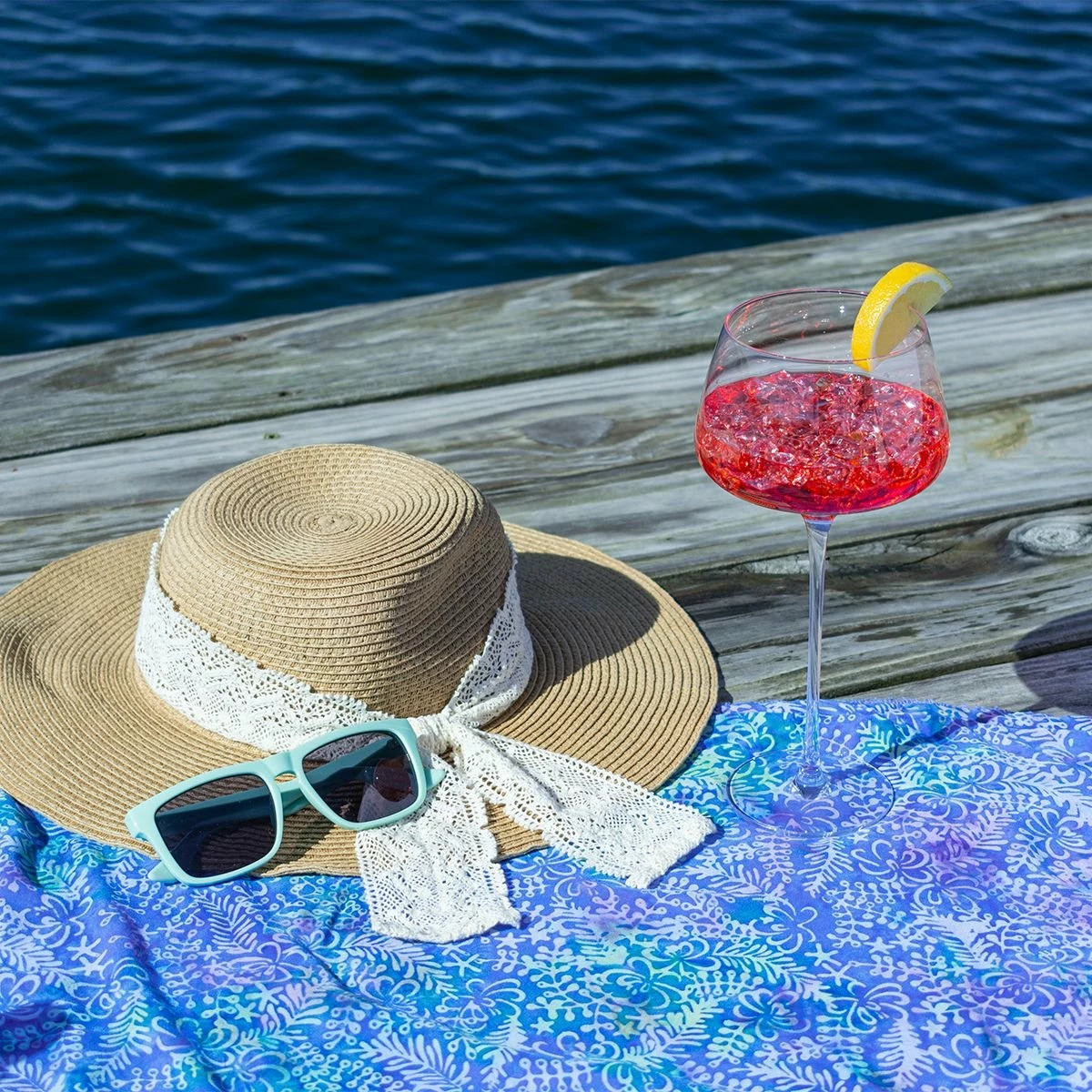 Viski® Angled Crystal Amaro Spritz Glasses 6 Viski® Angled Crystal Amaro Spritz Glasses - Image 4