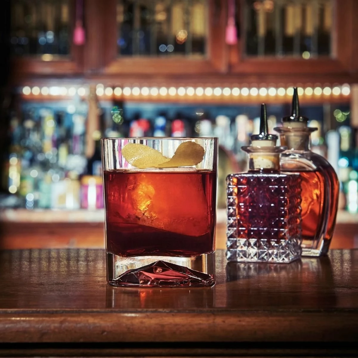 Luigi Bormioli On The Rocks 13.5 Oz DOF Glass | Set Of 4 6 Luigi Bormioli On The Rocks 13.5 Oz DOF Glass | Set Of 4 - Image 4