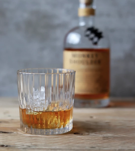 Duralex Manhattan 10.6-oz Highball Glass Tumblers - Set Of 6 5 Duralex Manhattan 10.6-oz Highball Glass Tumblers - Set Of 6 - Image 3