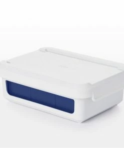 OXO Good Grips Covered Ice Cube Tray | Large Cubes 13 OXO Good Grips Covered Ice Cube Tray | Large Cubes -Glassware & Drinkware Shop gg 11154200 1