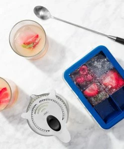 OXO Good Grips Covered Ice Cube Tray | Large Cubes 19 OXO Good Grips Covered Ice Cube Tray | Large Cubes -Glassware & Drinkware Shop gg 11154200 9a