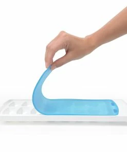 OXO Good Grips No-Spill Ice Cube Tray 12 OXO Good Grips No-Spill Ice Cube Tray -Glassware & Drinkware Shop gg 1132080 4