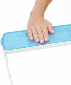 OXO Good Grips No-Spill Ice Cube Tray 13 OXO Good Grips No-Spill Ice Cube Tray -Glassware & Drinkware Shop gg 1132080 4a