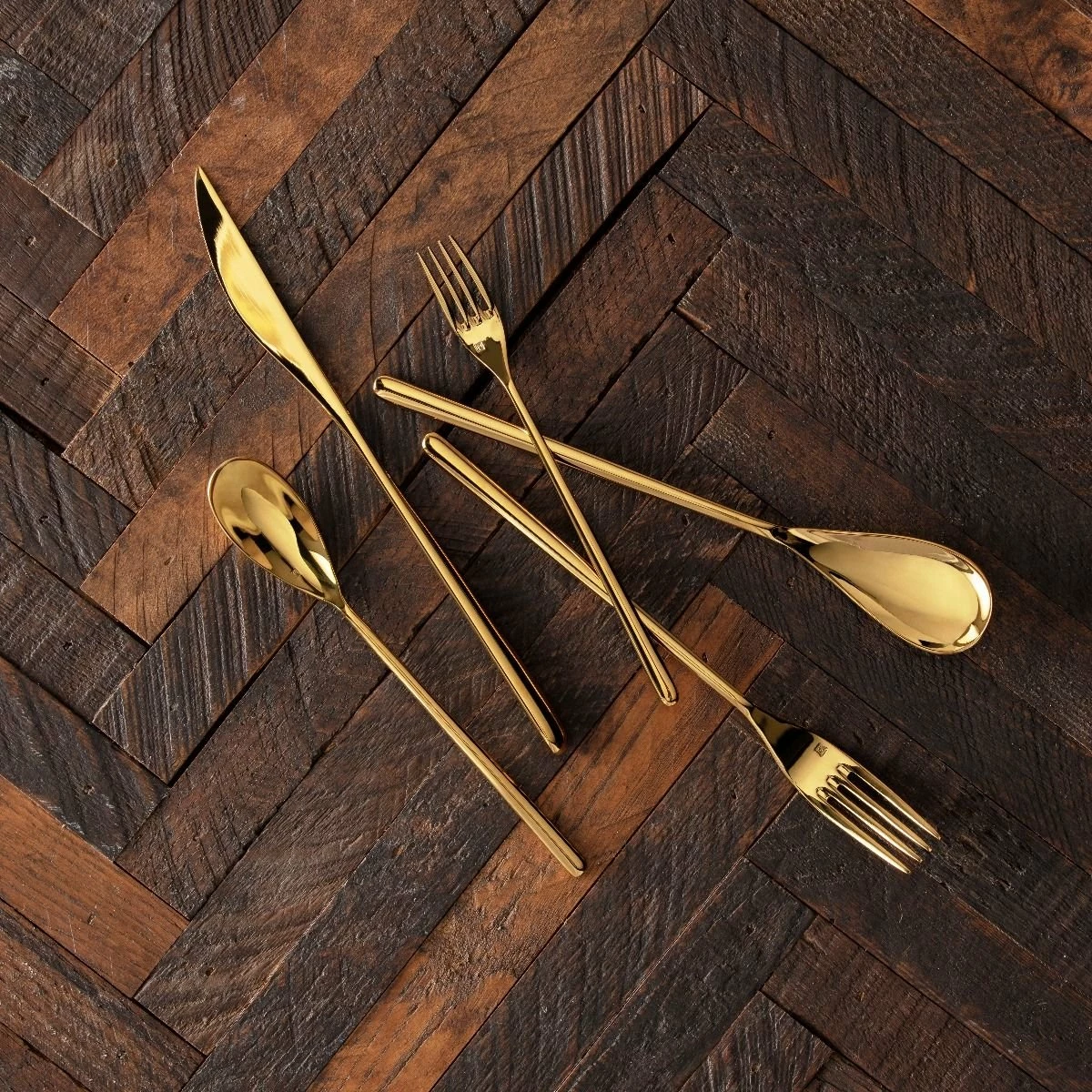 Fortessa Dragonfly 5-Piece Place Setting | Gold 4 Fortessa Dragonfly 5-Piece Place Setting | Gold - Image 2